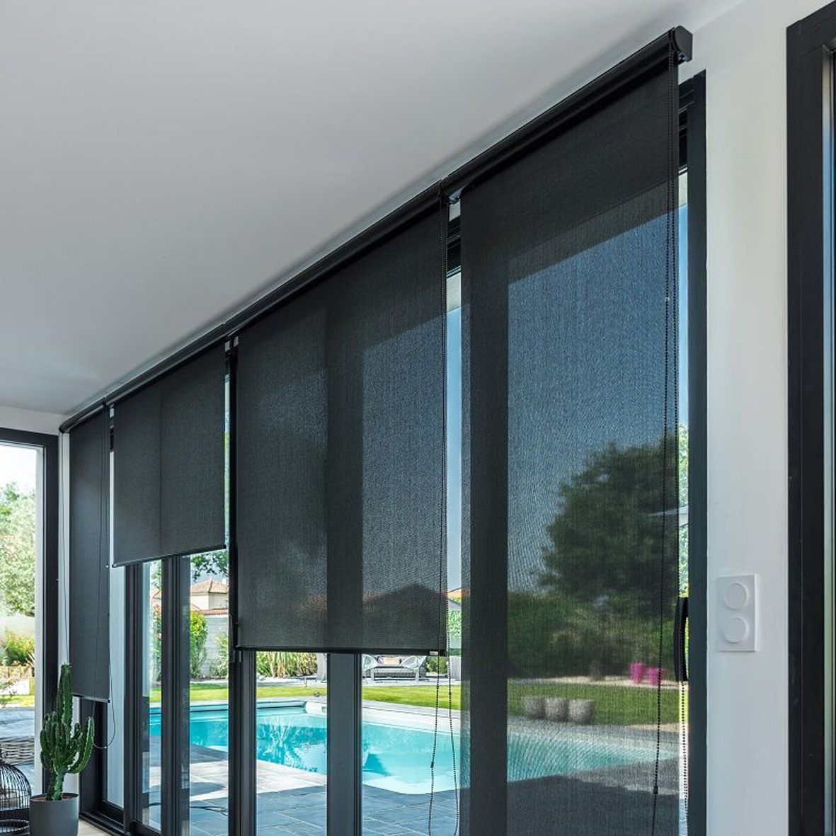 Weaved Rolling Blinds