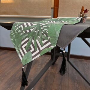 Alternative view of Jungle Mingle Runner